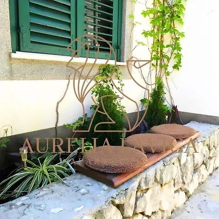 Aurelia Lavica-where Minds Wander * 珀德垂那
